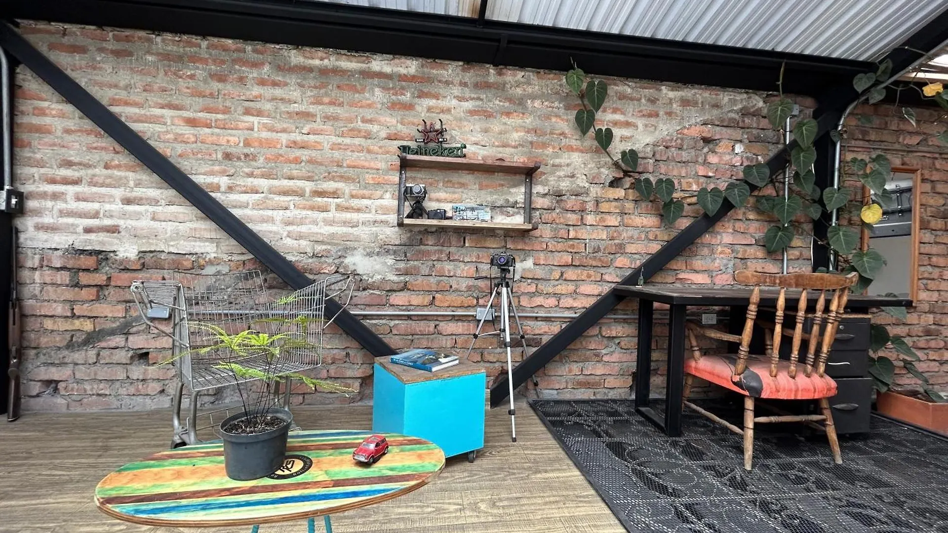 Rollinkeepers House Hotel Cali Colombia